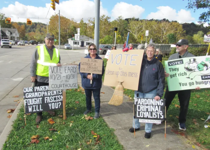 Hundreds turn out to Wheeling voter rally